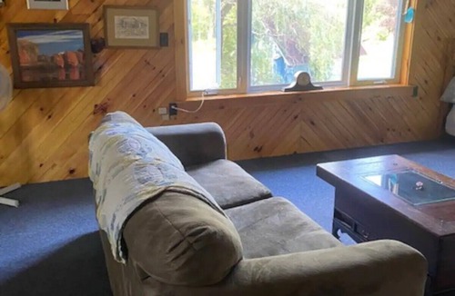 Newport Apartment | Between the Brook and Lake