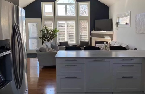 Virgil House | Between the Vines