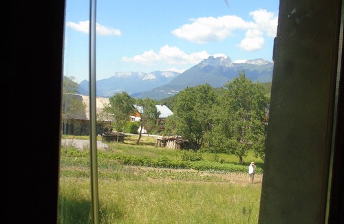 Chaparon Apartment | Between the mountain pastures and the beach