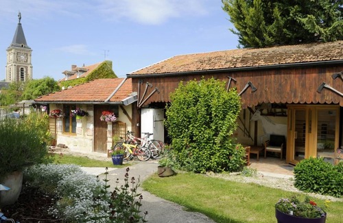 Mery-sur-Seine House | Between the Seine and the Canal