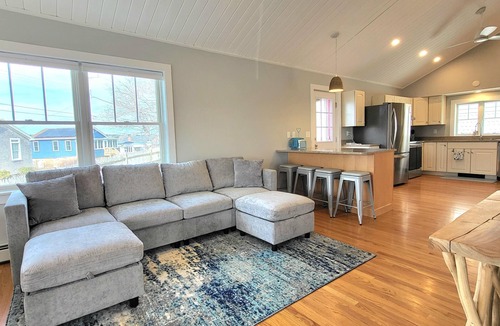 Wells Beach House | Between the Tides, Between the TIdes in Wells Beach