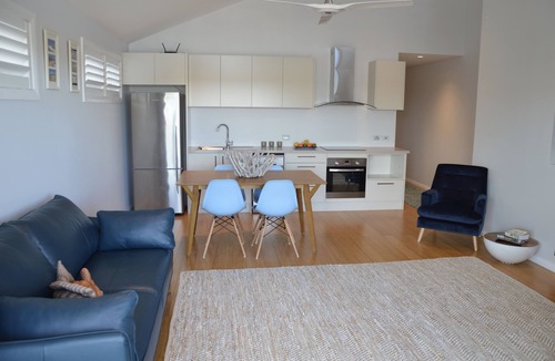 Freshwater House | between two beaches -Freshwater and Manly