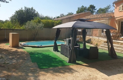 Laudun Villa | Between vineyards and garrigues (4km from Mas de So)