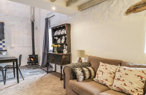 Dolgellau House | BEUDY ISAF, pet friendly, with open fire in Brithdir