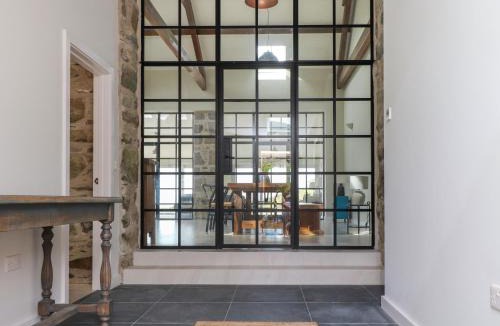 Garndolbenmaen House | Beudy Mawr