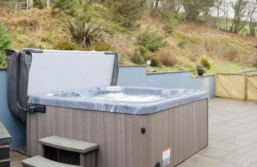 Llanfihangel-Ystrad House | Beudy-Oh2