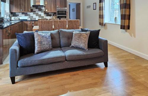 Llanfihangel-Ystrad House | Beudy-Oh2