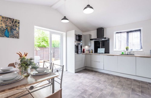 Beverley House | Beverley Central Quiet 3 bedroom Homey Parking