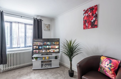 Beverley House | Beverley Central Quiet 3 bedroom Homey Parking