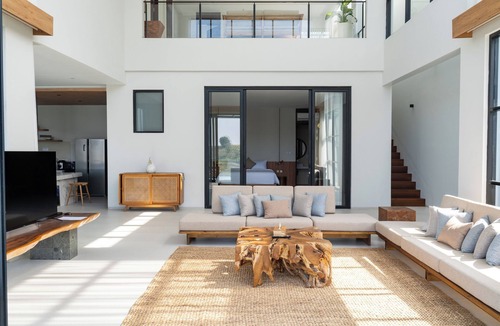 Bandung Villa | Beverly Hill Mountain View Villa 8BR