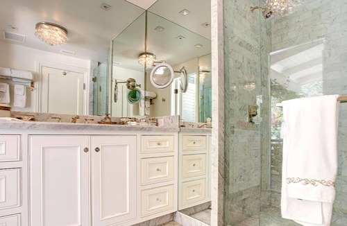 Beverly Glen Apartment | Beverly Hills Luxury Guest Suite with Private Entrance.