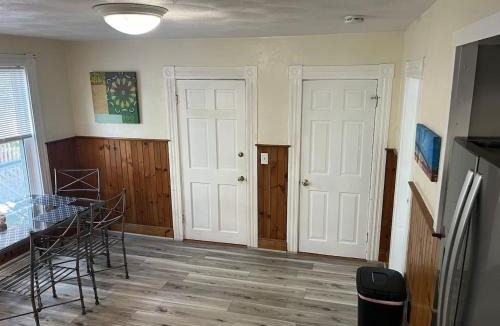 Beverly Apartment | Beverly, Salem, Dwtn, Water and Train