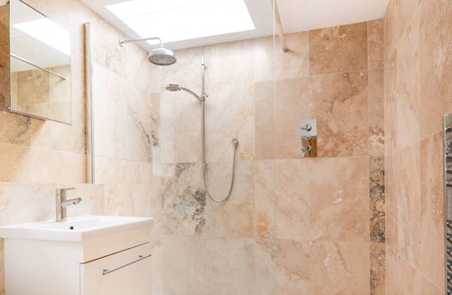 Wadhurst House | Bewl Cottage in the beautiful Wadhurst