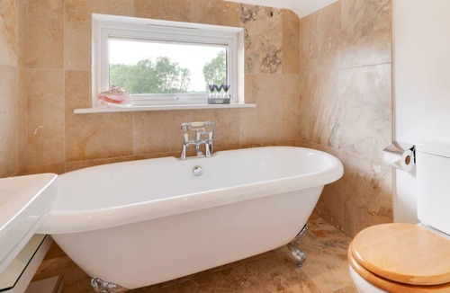 Wadhurst House | Bewl Cottage in the beautiful Wadhurst