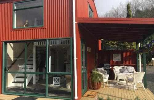 Katikati Bed & Breakfast | Beynon&Bolton’s Country Loft Escape