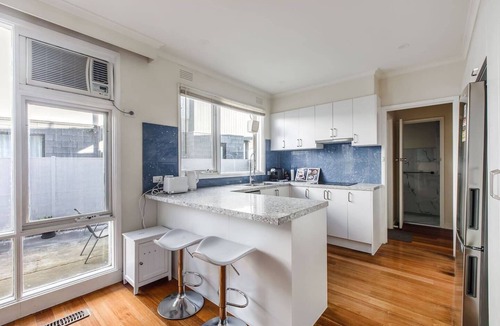 Aspendale House | Beyond the Blue Beachfront Beauty on Your Doorstep