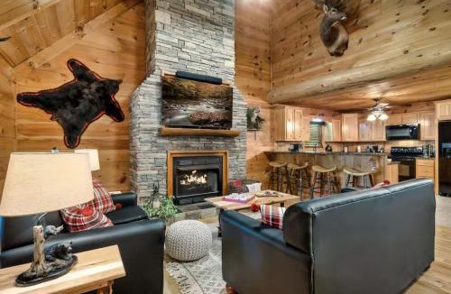 Sevierville Villa | Beyond the Pines