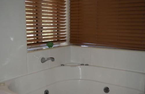 Mission Beach House | BHA 1 Beachfront Haven Fullhouse