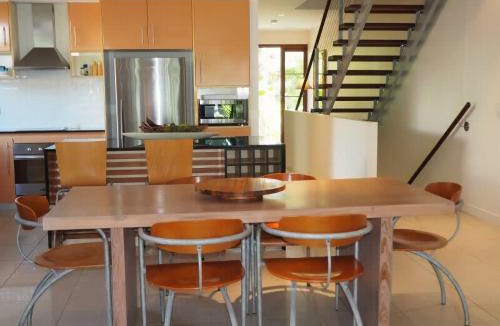 Mission Beach House | BHA 1 Beachfront Haven Fullhouse