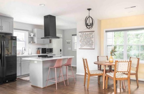 Crestline Heights House | BHAM Beauty! 2 King Bed/2 Bath. Clean and Cozy!