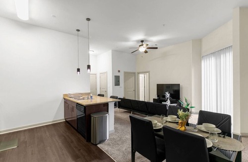 Five Points South Apartment | ~BHM Haven Awaits: Fully Equipped 1BR|1BA W/Pool~