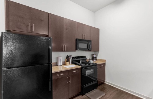Five Points South Apartment | ~BHM Haven Awaits: Fully Equipped 1BR|1BA W/Pool~
