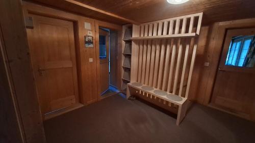 Rueras Apartment | Biala Casa Pintga Streiff