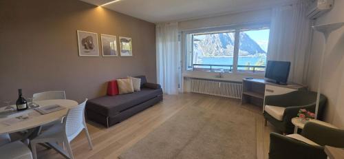 Bissone Apartment | Bianca Apartment