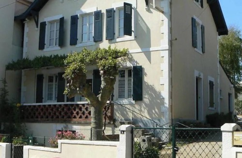 Biarritz House | Biarritz St Charles. Quiet garden, Walking distance to beaches and golf course