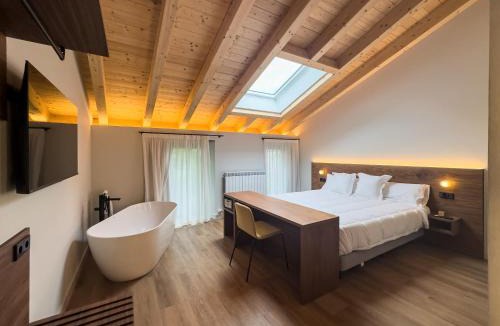 Laguardia Old Town Hotel | Biazteri Rooms Auto check-in