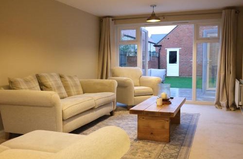 Bicester Villa | Bicester Villa-6Bed-Sleeps 14