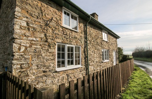 Newcastle-on-Clun Cottage | Bicton Cottage