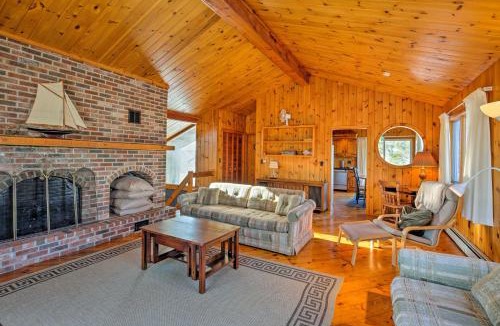 Biddeford Pool House | Biddeford Retreat with Deck, Grill and Ocean Views!