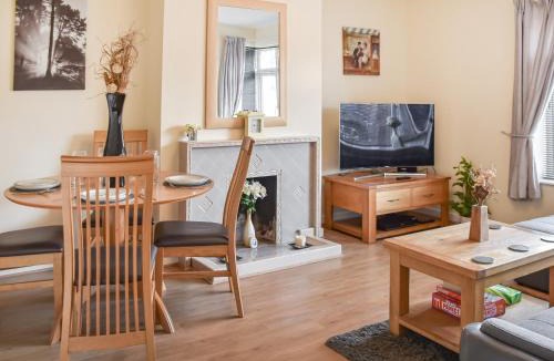 Bradwell House | Bide-A-Wee