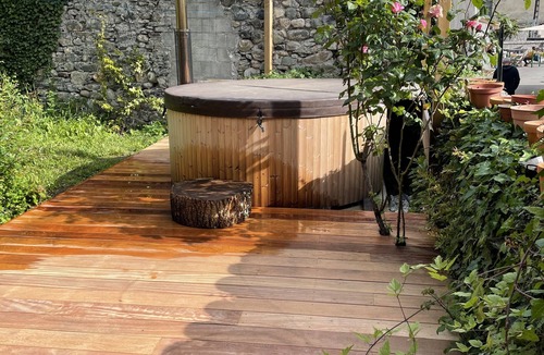 Bielle Apartment | Bielle, apartment with garden and garage