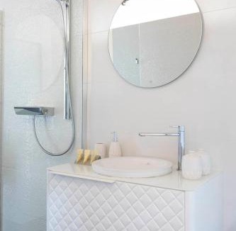 Les 3 Ponts Bed & Breakfast | Bien Loin d'Ici Spa B&B