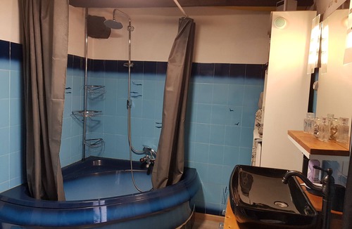 Gigny-sur-Saone Cabin | Bienvenue à l'escale