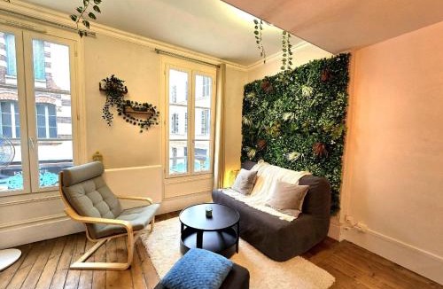 Dreux Apartment | Bienvenue dans la Jungle