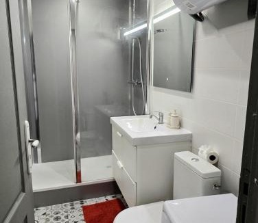 Dreux Apartment | Bienvenue dans la Jungle