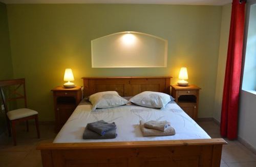 Favieres House | Bienvenue dans le gite Henson chez Pommes & Chevaux
