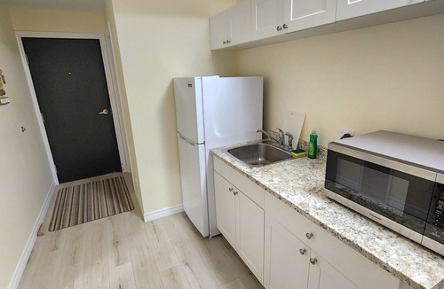 Arthur Apartment | Big 1 Bedroom Plus Den In Arthur - 3 Beds