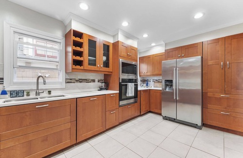 Constable Hook Apartment | Big 3br 1.5ba Free Parking Sleeps 10 Deck