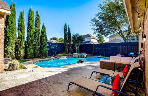 Hunters Glen House | Big 5 Bed/3 Bath LUXE Home Pool Spa West Plano