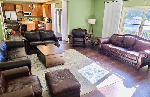 Kunkletown House | Big And Spacious 5-Bedroom With Outdoor Pool in Kunkletown near Blue Mountain