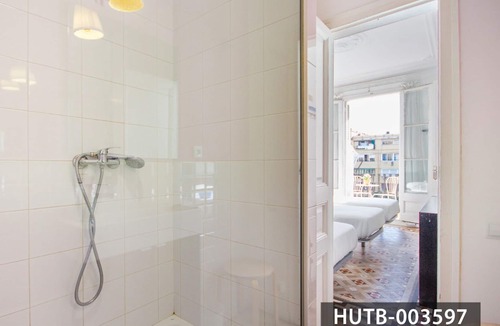 Sant Antoni Apartment | Big apartment Barcelona Gran via