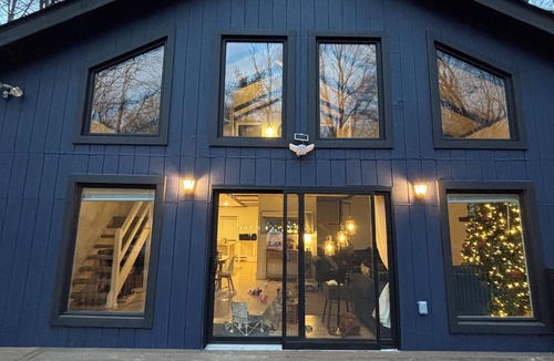 Gouldsboro Cabin | Big Basswood Lodge/Cozy Lake Escape/Poconos/Near Skiing/Family Friendly