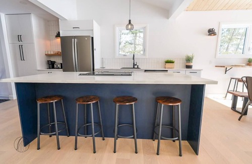 Saint-Didace House | Big Bear | hot tub | bord Lac Thomas