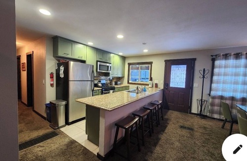 Big Bear City Ski Chalet | Big Bear Mountain Fairway Hideaway