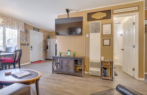 Big Bear City Cabin | Big Bear Ski Hideaway! Cozy Cabin w/Fenced Yard