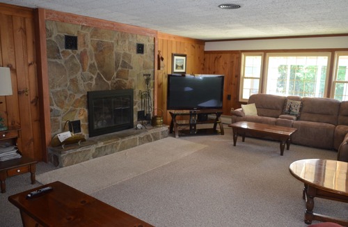 West Dover Bed & Breakfast | Big Bears Lodge